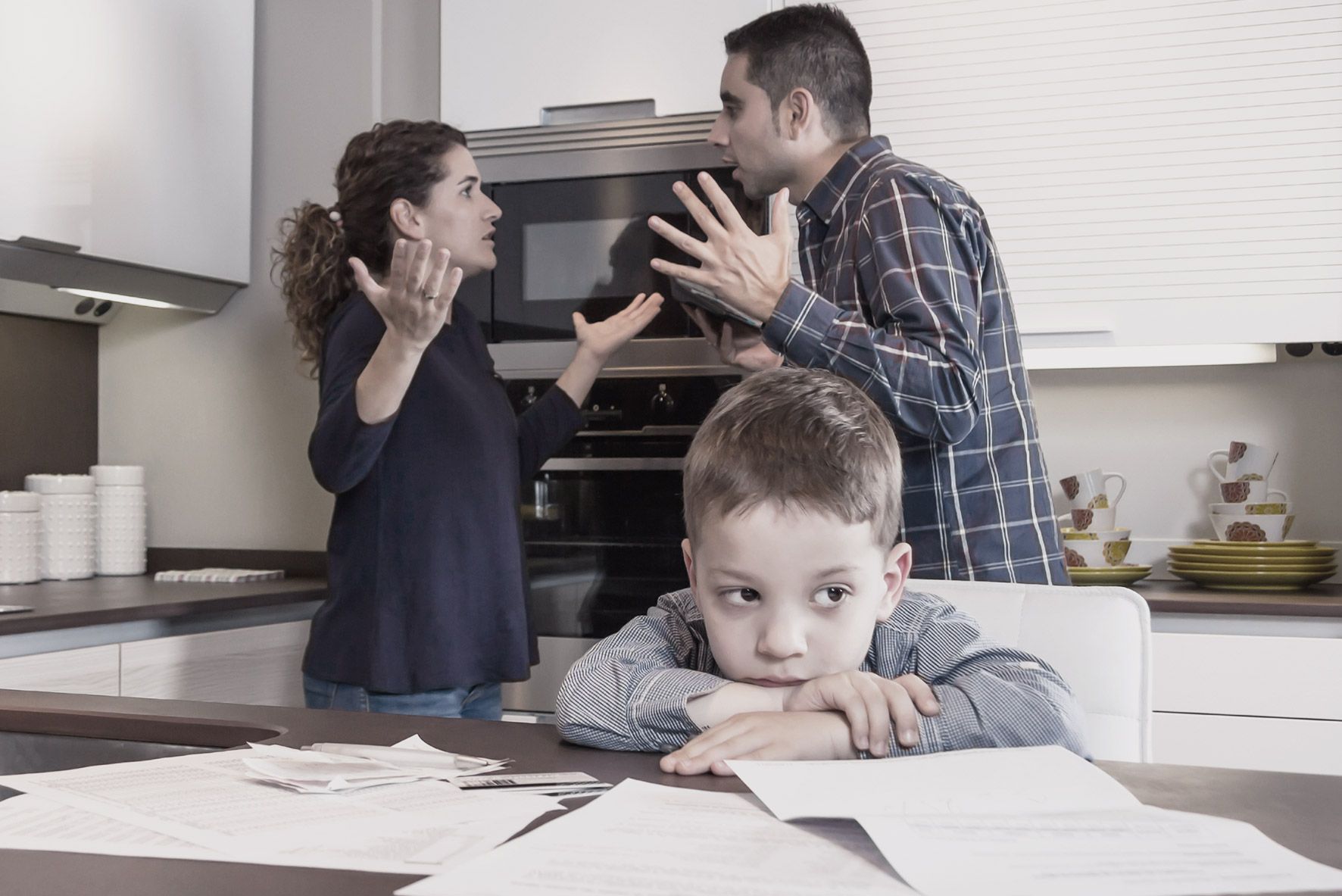 이혼 후에 태어난 아이도 내 아이일까?