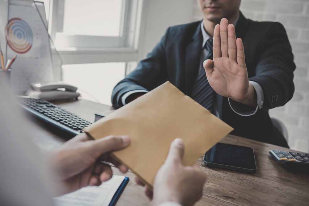 전 직장으로부터 경쟁업체로 이직 금지하는 전직금지가처분 청구당함