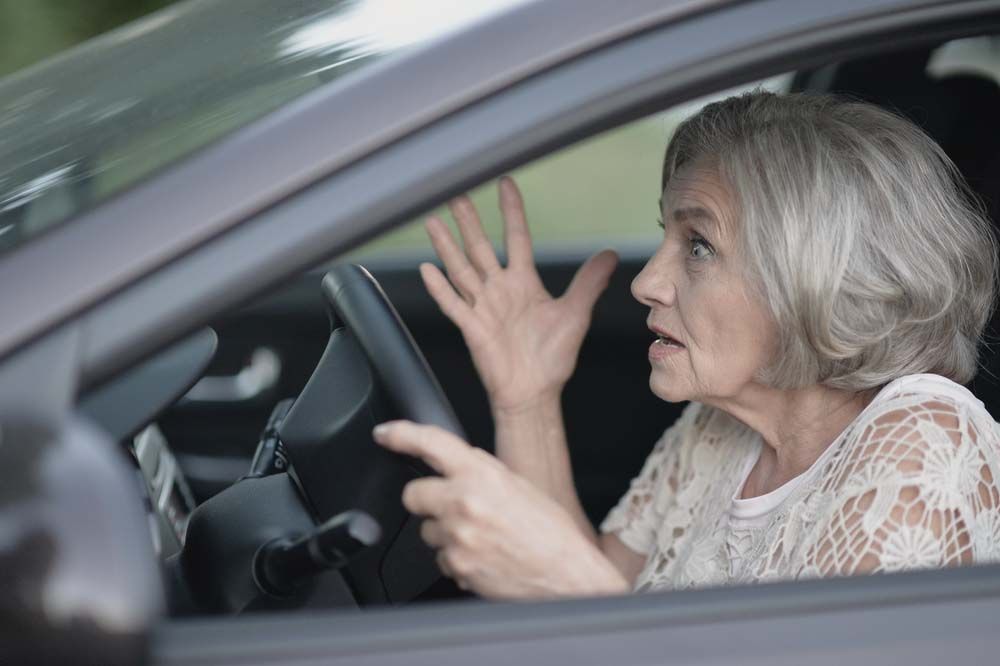 차량을 스치고 계속 운전하였으나 뺑소니 무혐의