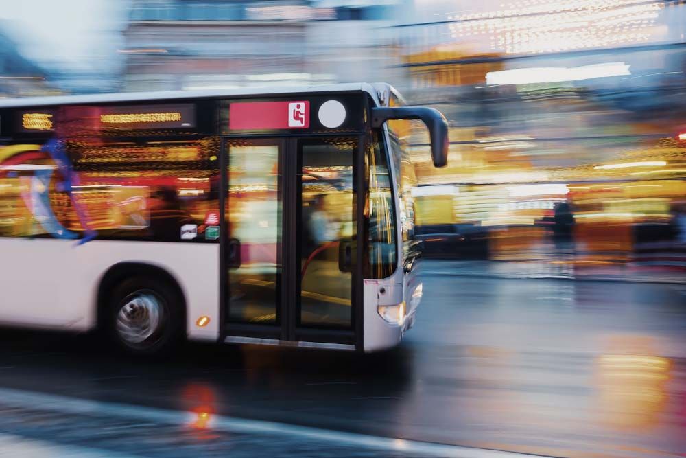 버스에 낸 광고가 의료광고법위반 신고 당해 영업정지 방법은?