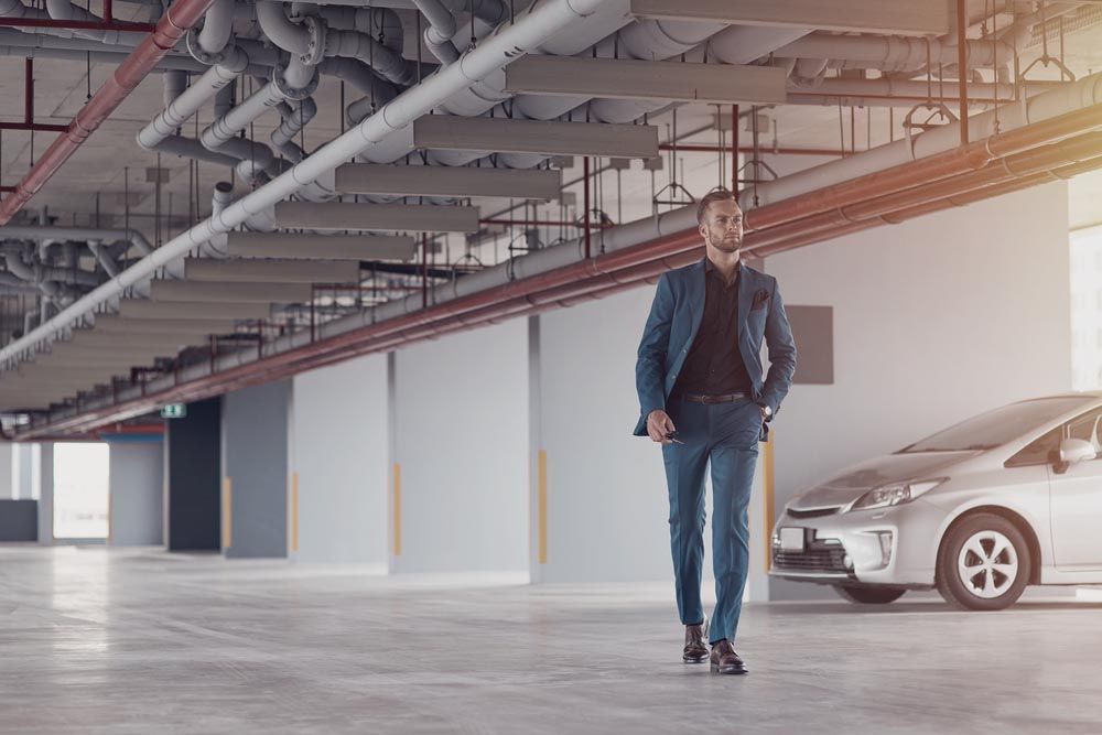 임차인이었던 유명연예인과 계약갱신의 포기 이후 계약갱신 청구