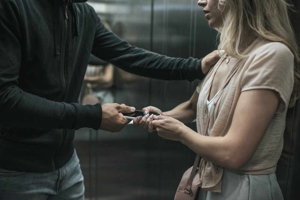 헤어진 연인·가족 감금 등 특수감금에 불기소 받은 사연